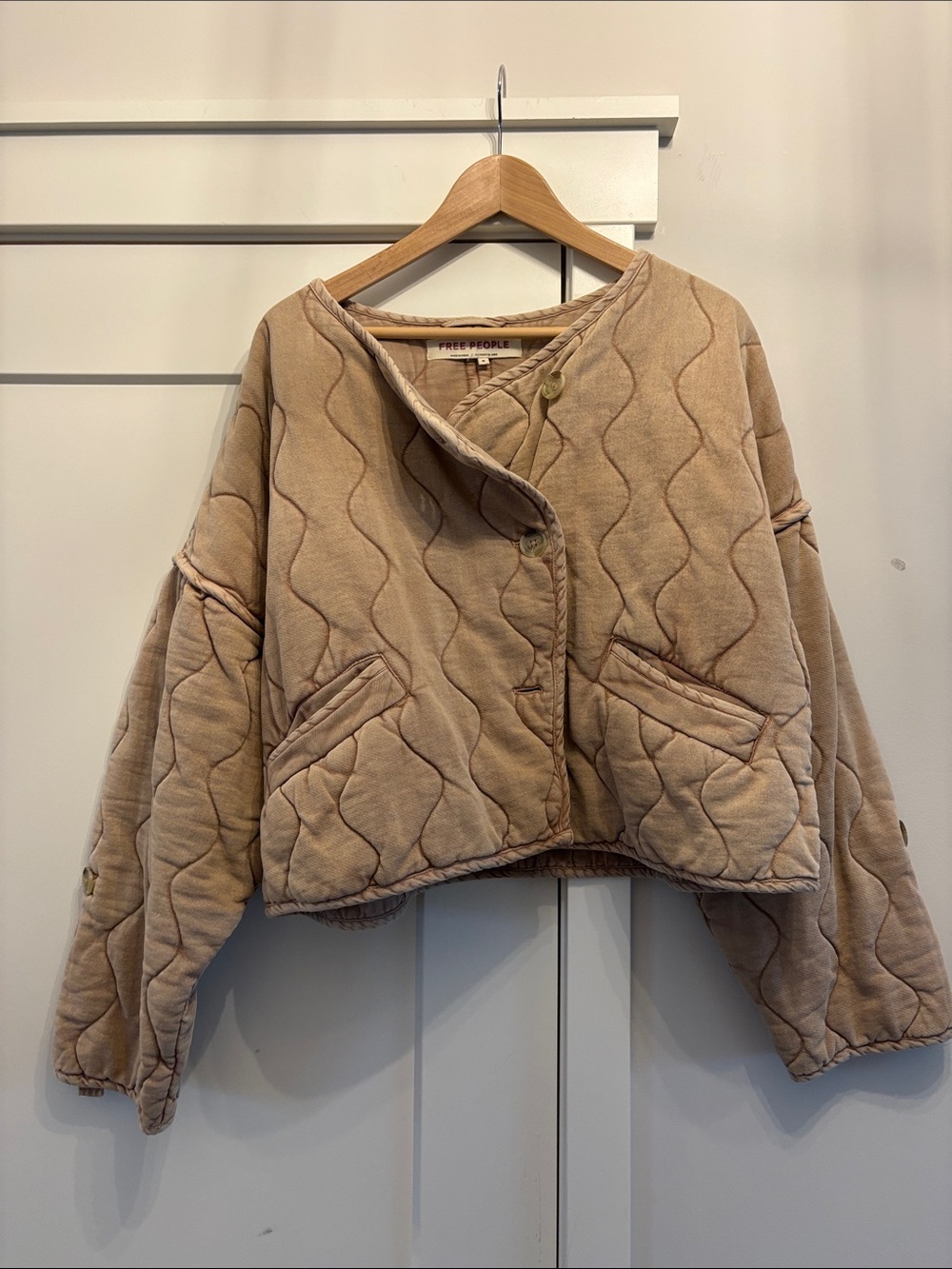Free People Cropped Wave-Quilt Puffer Jacket in Taupe